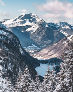 Lac de Montriond - Winter